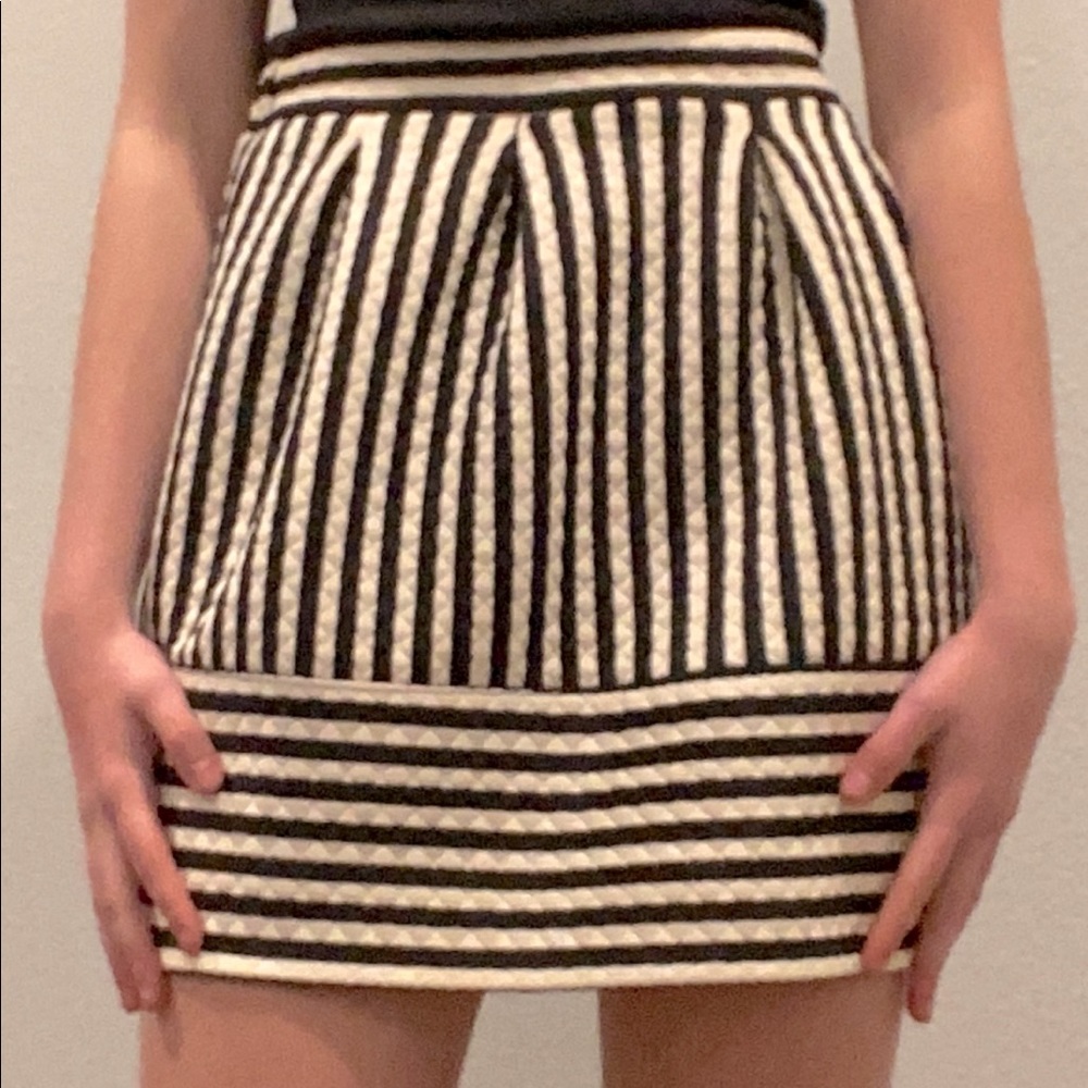 Stripped mini skirt